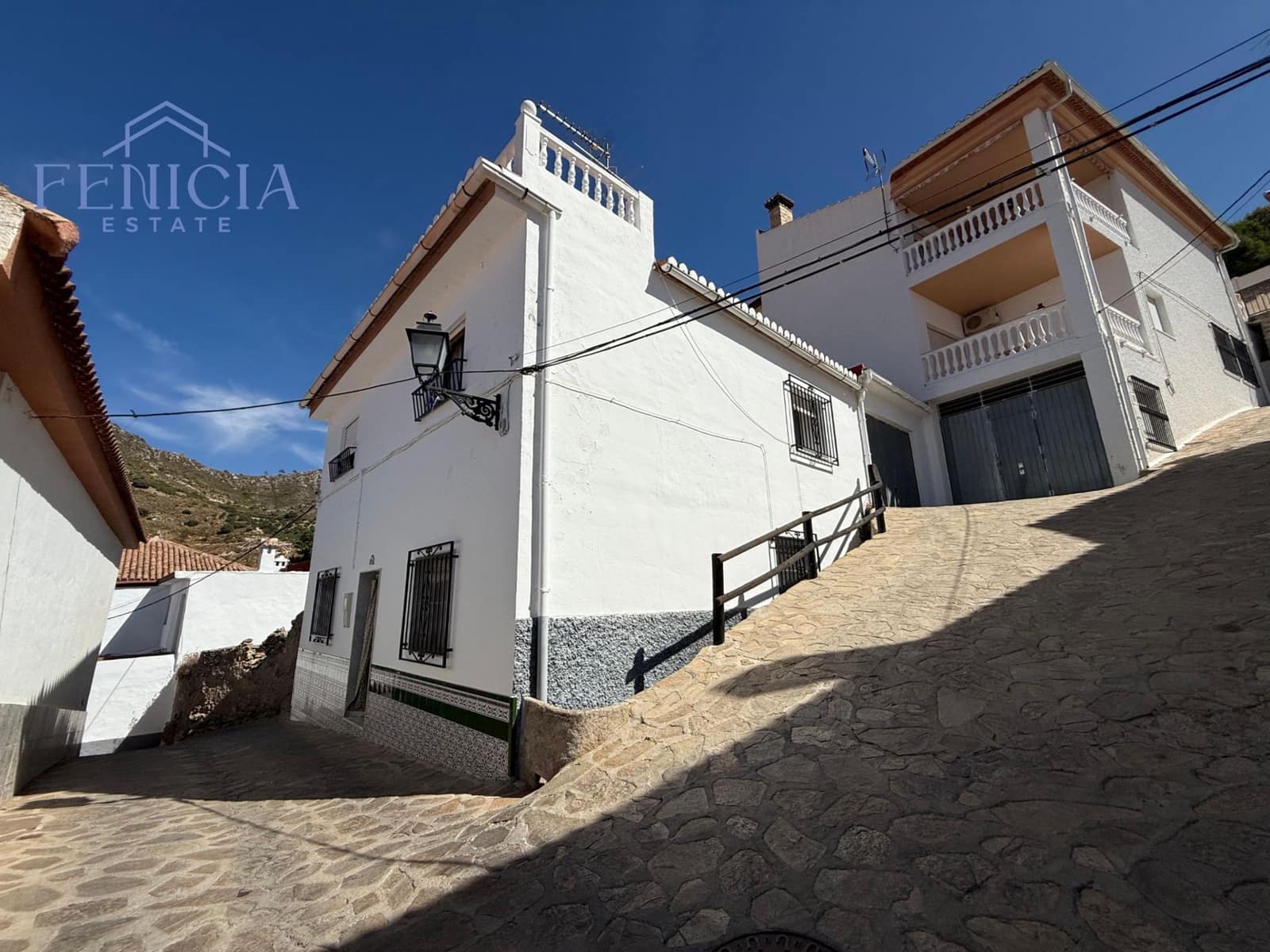 4 soveværelse Byhus til salg i Lentegi med garage - € 125.000 (Ref: 9239614)