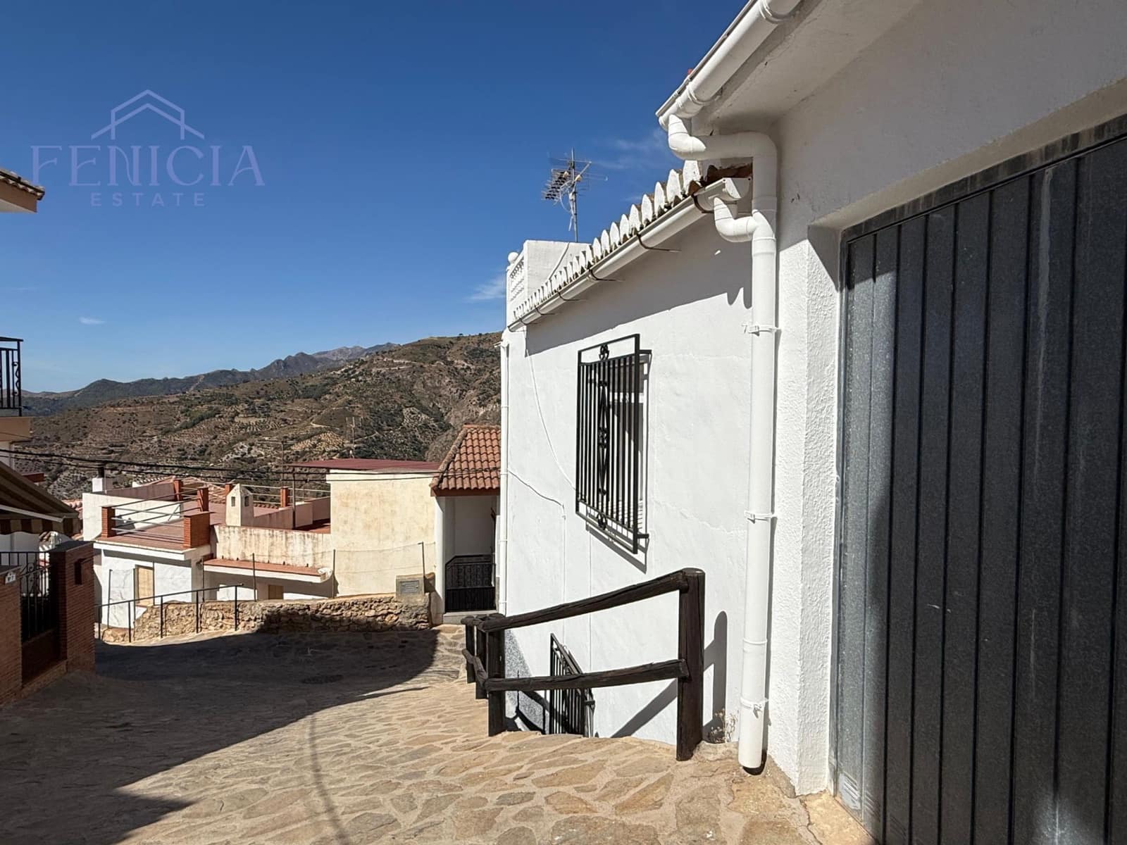 4 soveværelse Byhus til salg i Lentegi med garage - € 125.000 (Ref: 9239614)