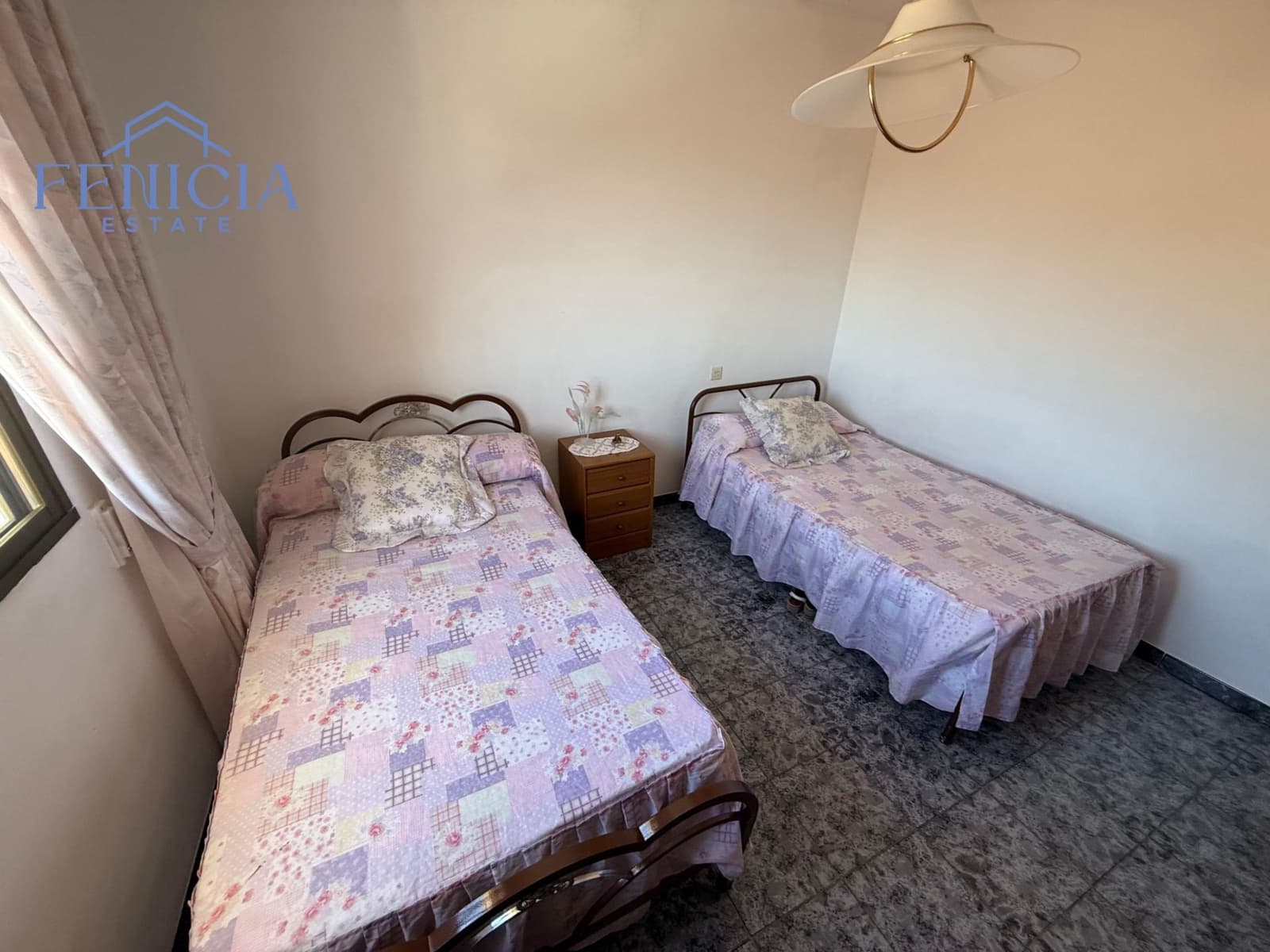 4 soveværelse Byhus til salg i Lentegi med garage - € 125.000 (Ref: 9239614)