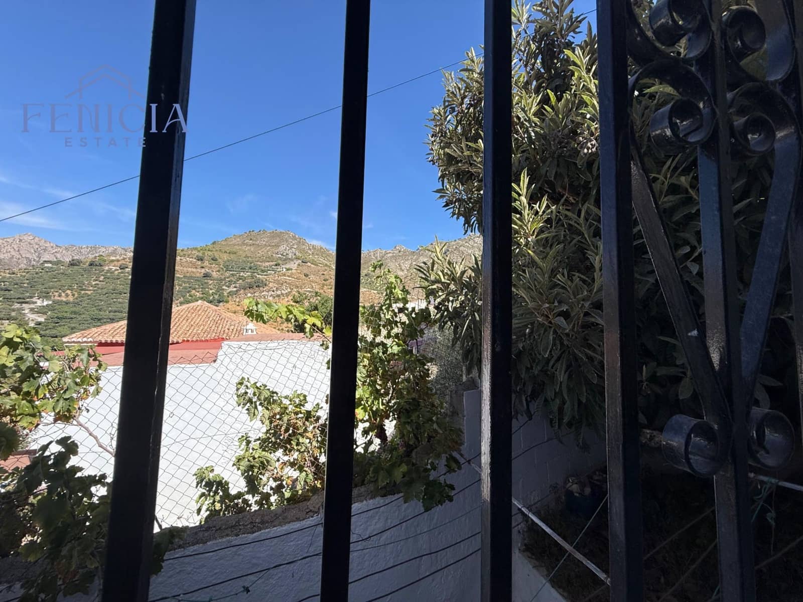 4 soveværelse Byhus til salg i Lentegi med garage - € 125.000 (Ref: 9239614)