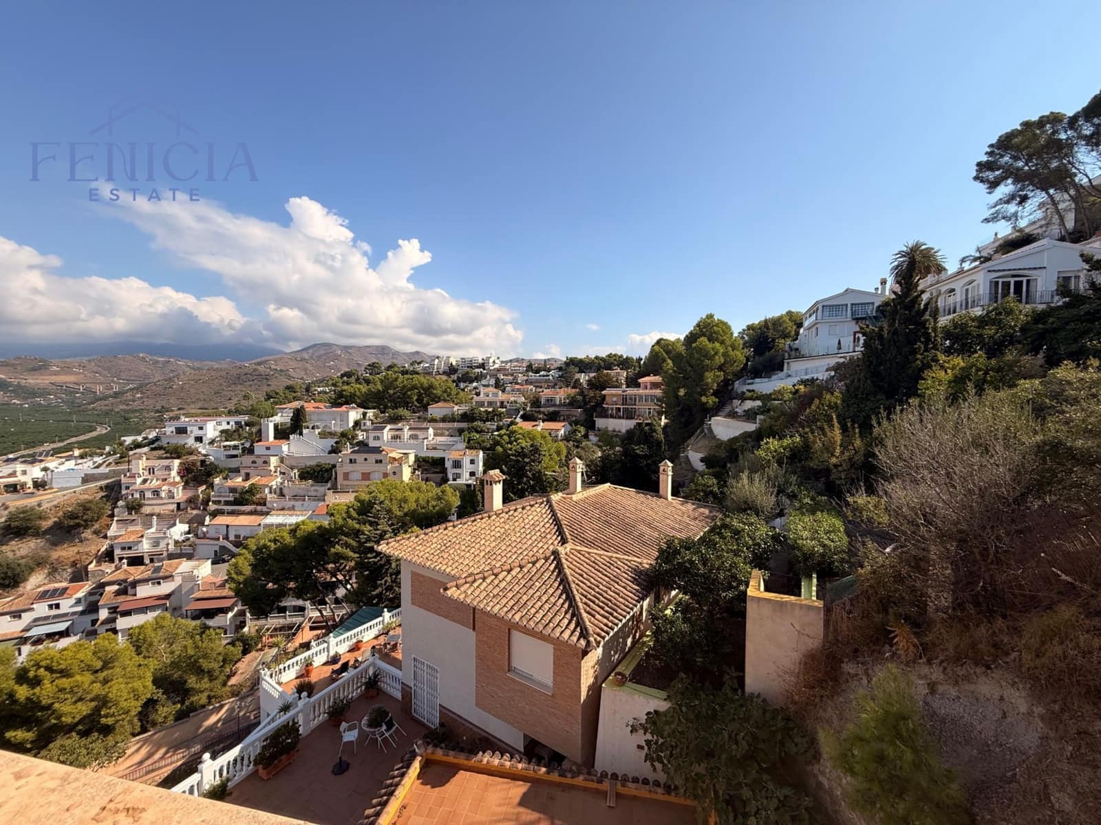 6 slaapkamer Villa te koop in Almunecar met zwembad garage - € 470.000 (Ref: 9294195)