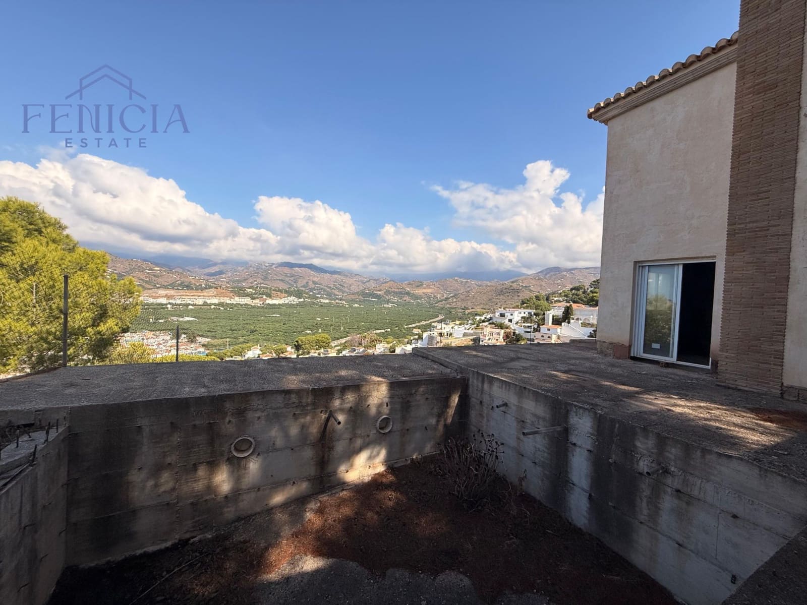 6 slaapkamer Villa te koop in Almunecar met zwembad garage - € 470.000 (Ref: 9294195)