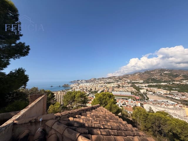 6 slaapkamer Villa te koop in Almuñécar met zwembad garage - € 470.000 (Ref: 9294195)