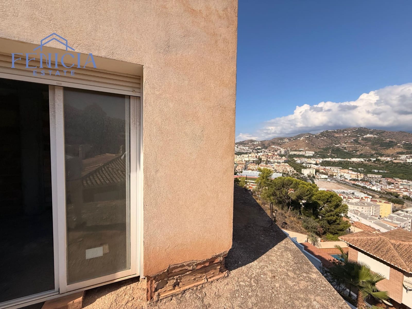 6 slaapkamer Villa te koop in Almunecar met zwembad garage - € 470.000 (Ref: 9294195)