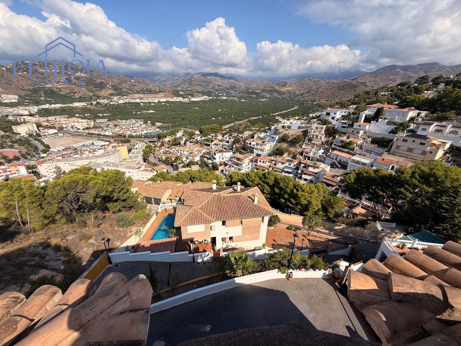 6 slaapkamer Villa te koop in Almunecar met zwembad garage - € 470.000 (Ref: 9294195)