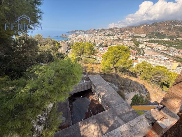 6 slaapkamer Villa te koop in Almuñécar met zwembad garage - € 470.000 (Ref: 9294195)