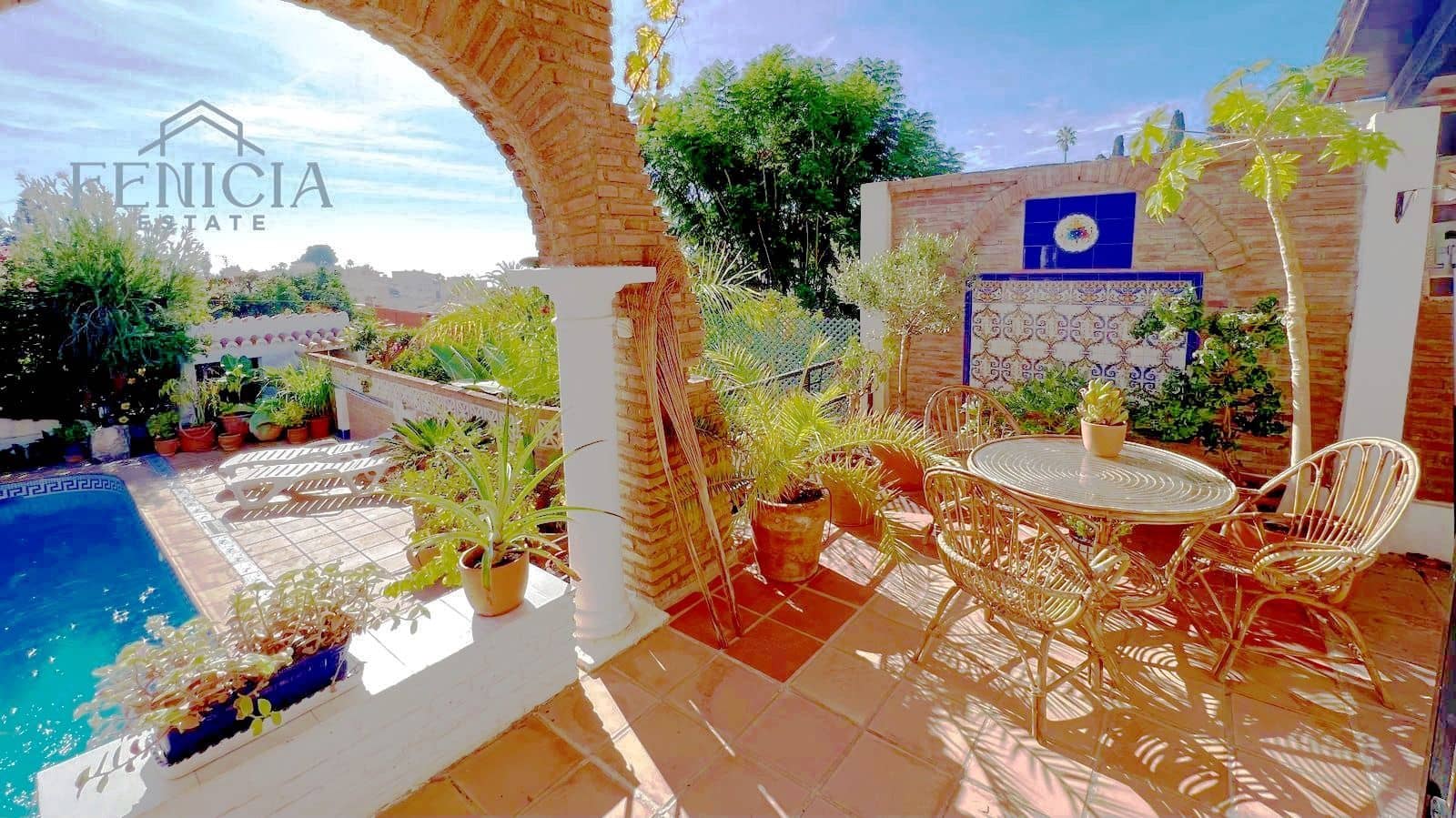 3 makuuhuone Huvila myytävänä paikassa Almunecar mukana uima-altaan 
autotalli - 749 000 € (Ref: 9330180)