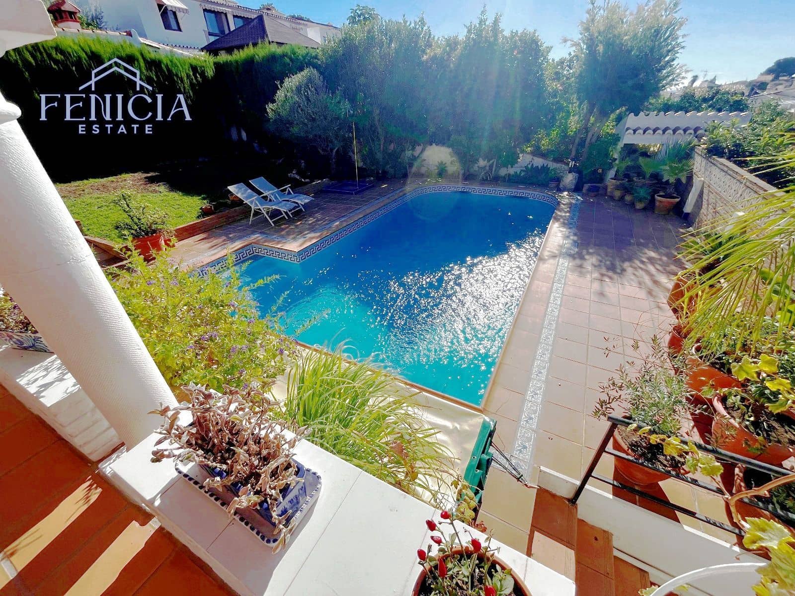 3 makuuhuone Huvila myytävänä paikassa Almunecar mukana uima-altaan 
autotalli - 749 000 € (Ref: 9330180)