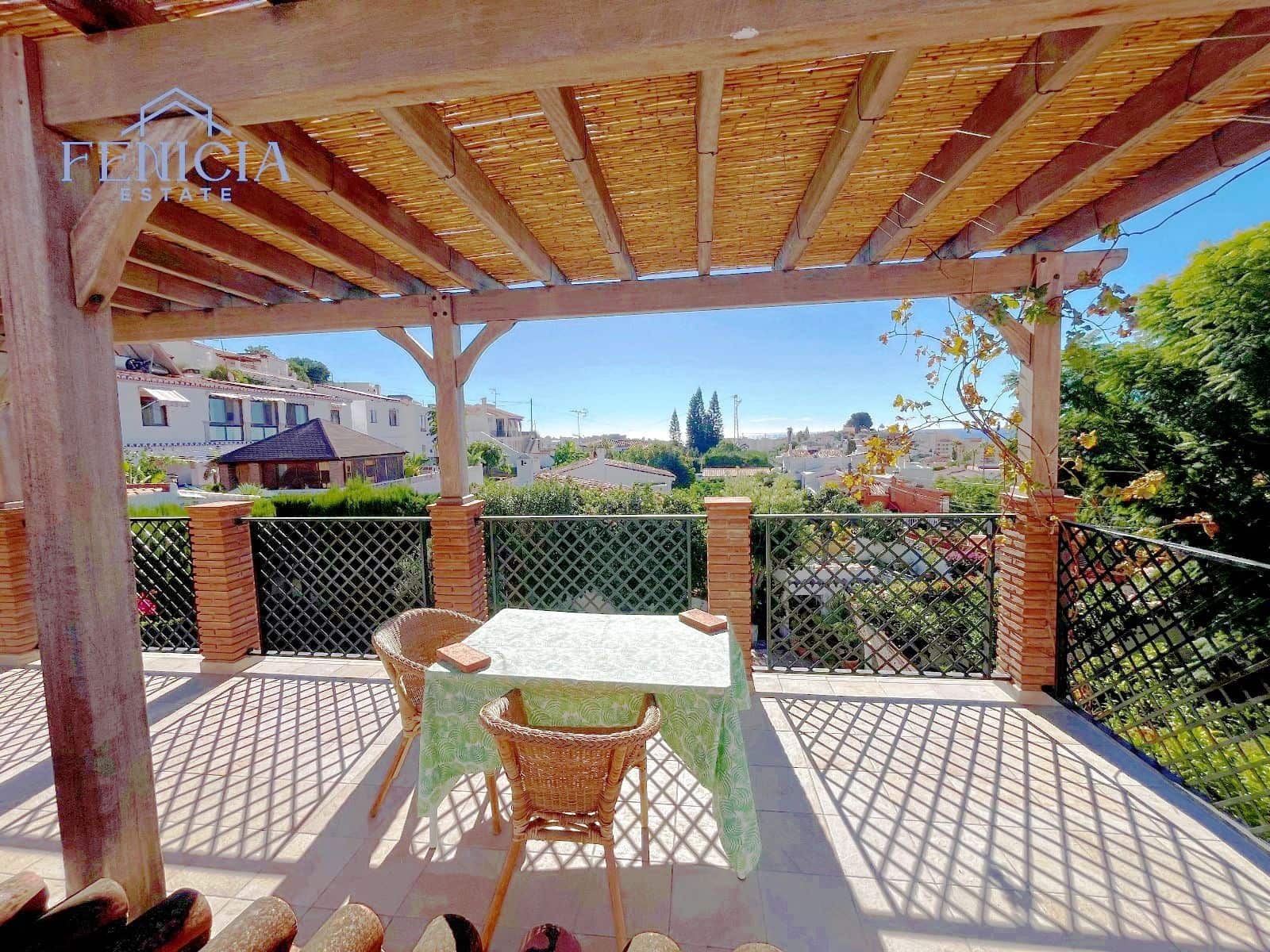 3 makuuhuone Huvila myytävänä paikassa Almunecar mukana uima-altaan 
autotalli - 749 000 € (Ref: 9330180)