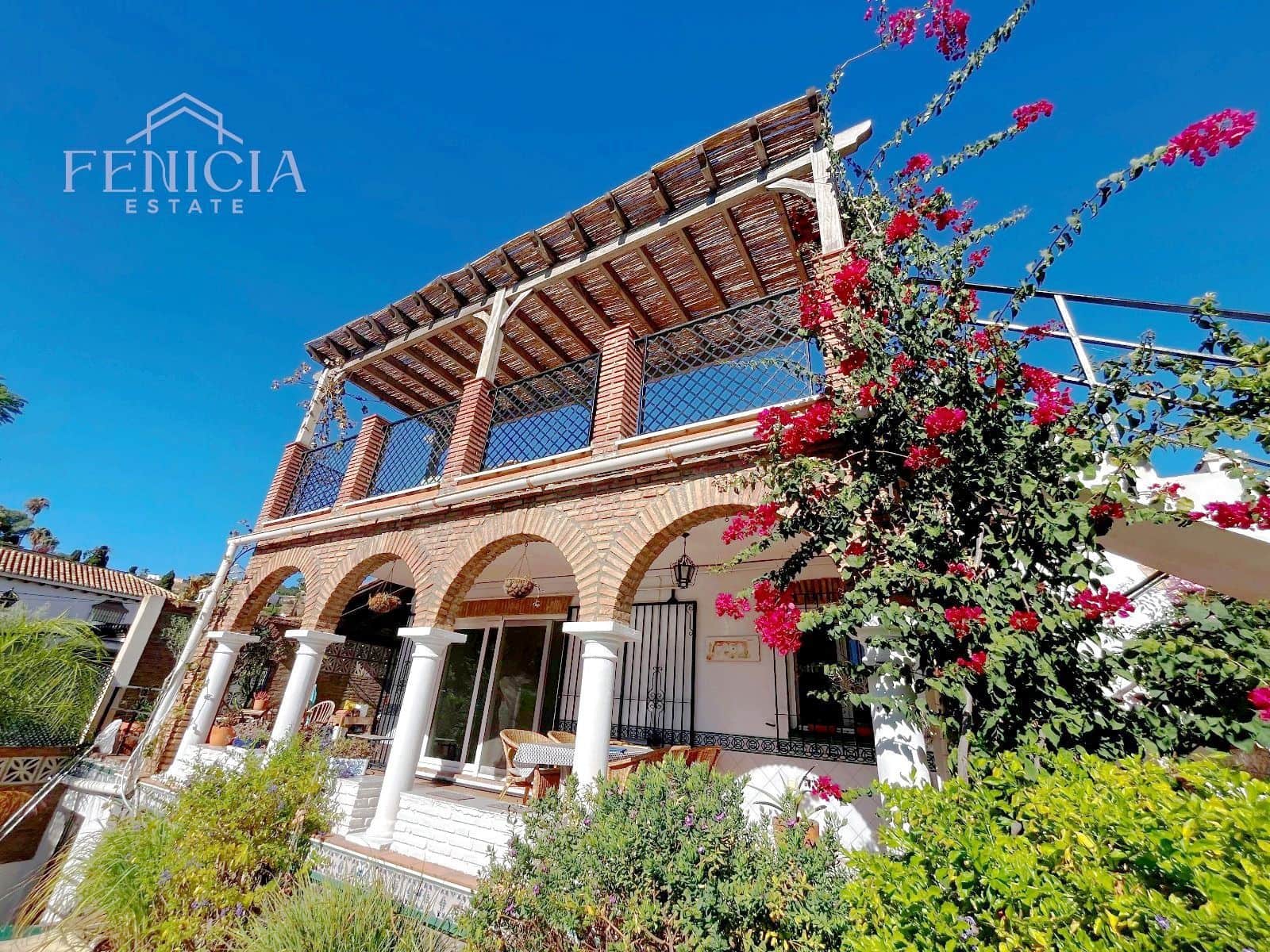 3 makuuhuone Huvila myytävänä paikassa Almunecar mukana uima-altaan 
autotalli - 749 000 € (Ref: 9330180)