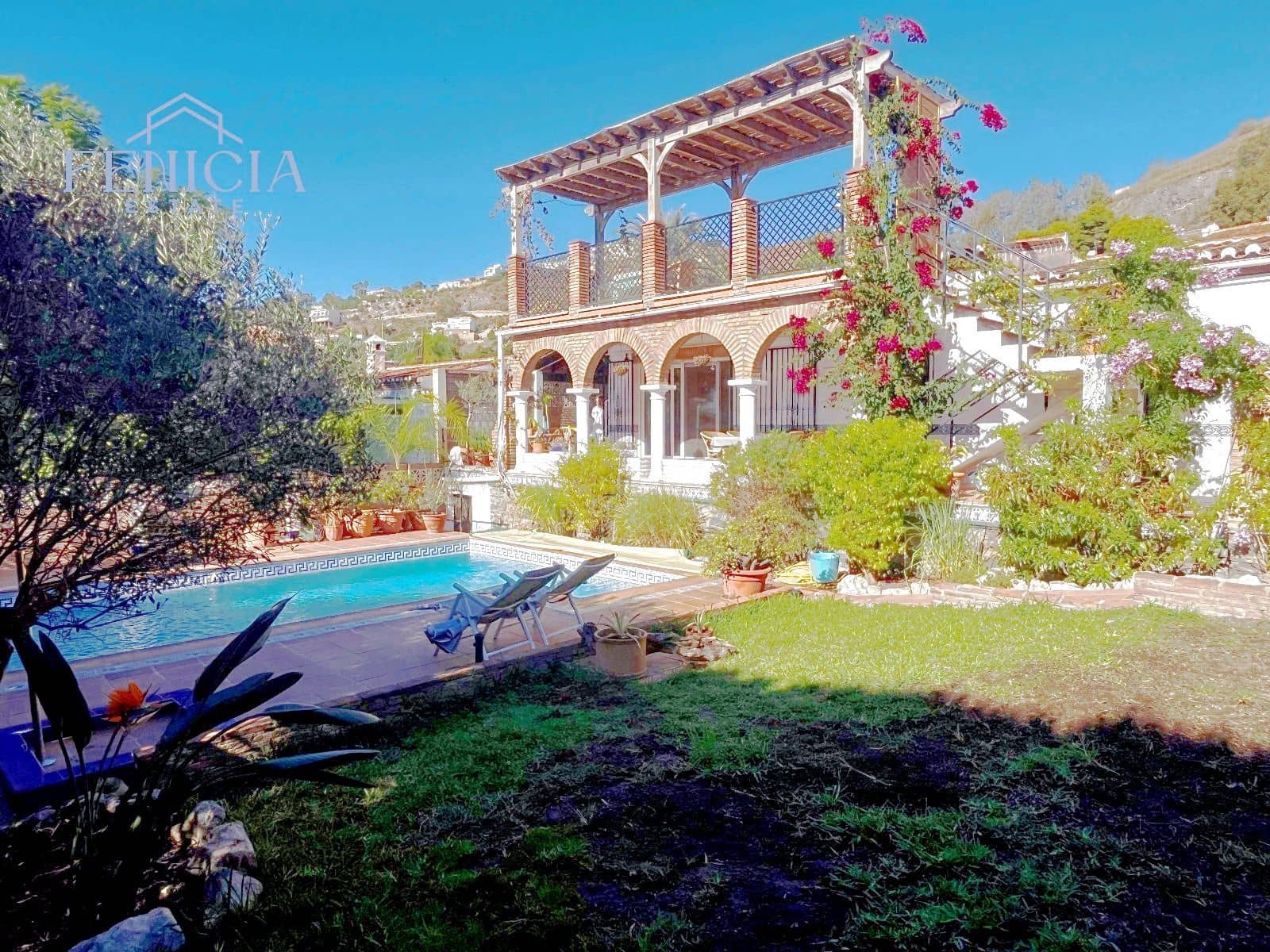 3 makuuhuone Huvila myytävänä paikassa Almunecar mukana uima-altaan 
autotalli - 749 000 € (Ref: 9330180)