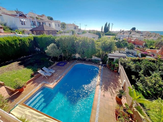 3 makuuhuone Huvila myytävänä paikassa Almuñécar mukana uima-altaan 
autotalli - 749 000 € (Ref: 9330180)