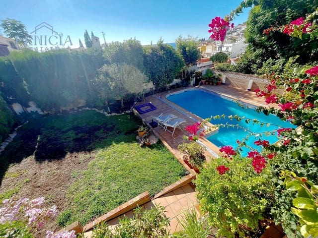 3 makuuhuone Huvila myytävänä paikassa Almuñécar mukana uima-altaan 
autotalli - 749 000 € (Ref: 9330180)