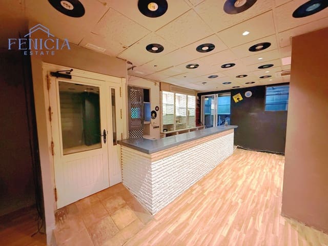 Commercial for rent in Almuñécar - € 800 (Ref: 9353210)