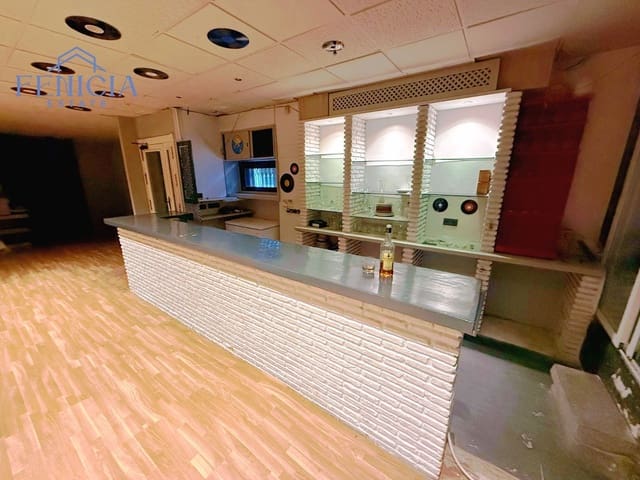 Commercial for rent in Almuñécar - € 800 (Ref: 9353210)