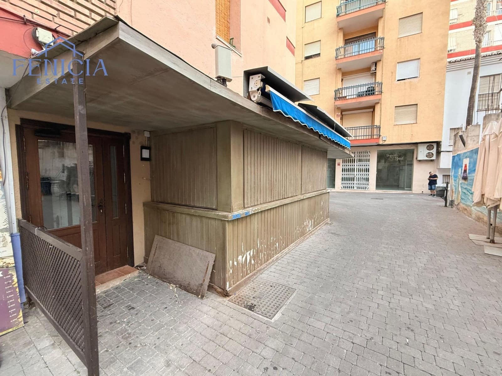 Commercial for rent in Almunecar - € 800 (Ref: 9353210)