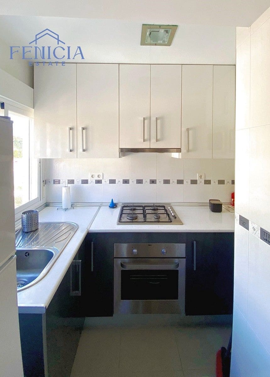 2 bedroom Flat for rent in Almunecar with pool garage - € 680 (Ref: 9415647)