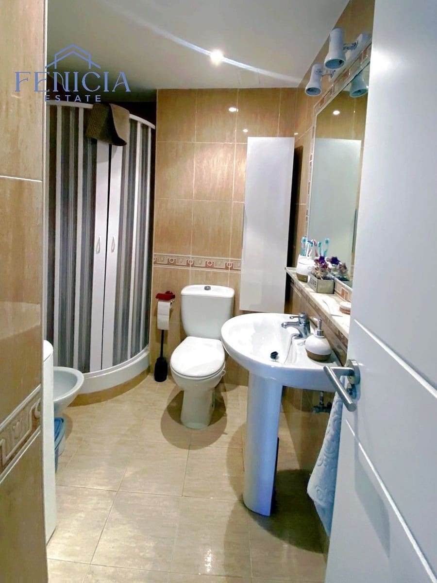 2 bedroom Flat for rent in Almunecar with pool garage - € 680 (Ref: 9415647)