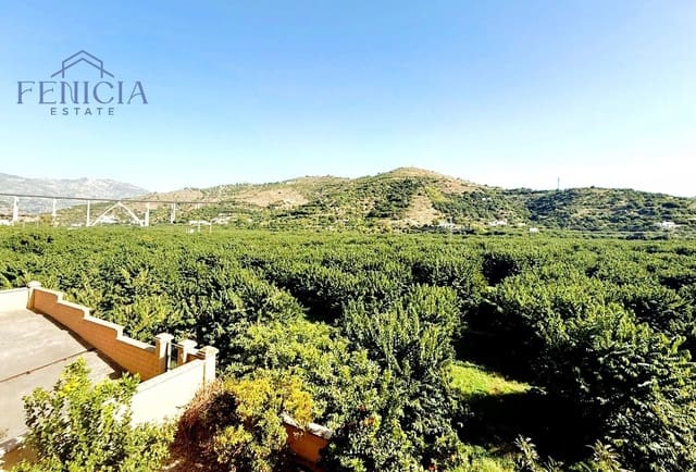 Piso de 4 habitaciones en Almuñécar en venta con garaje - 240.000 € (Ref: 9433166)