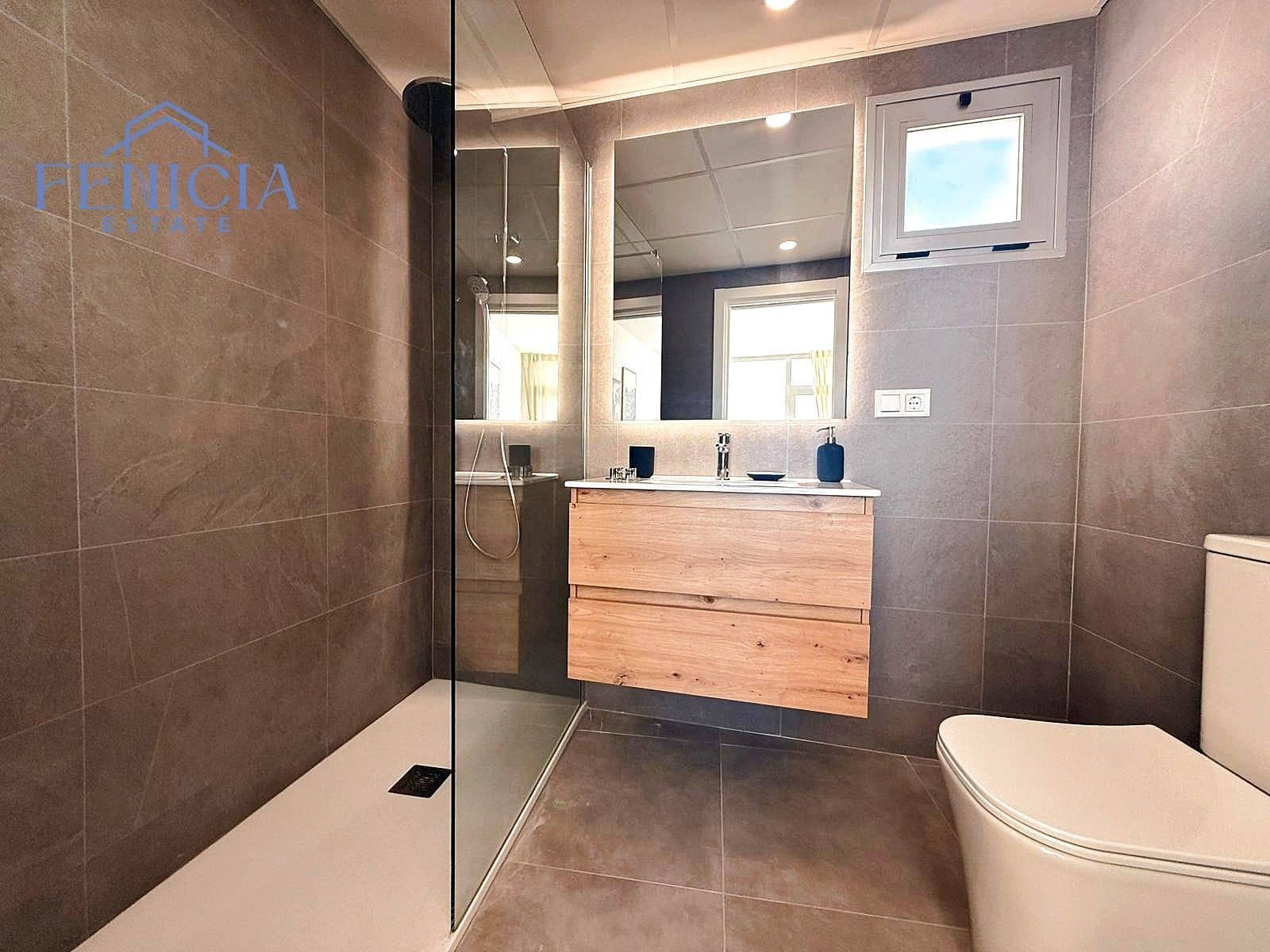 2 bedroom Townhouse for sale in Almunecar with pool garage - € 213,000 (Ref: 9439547)