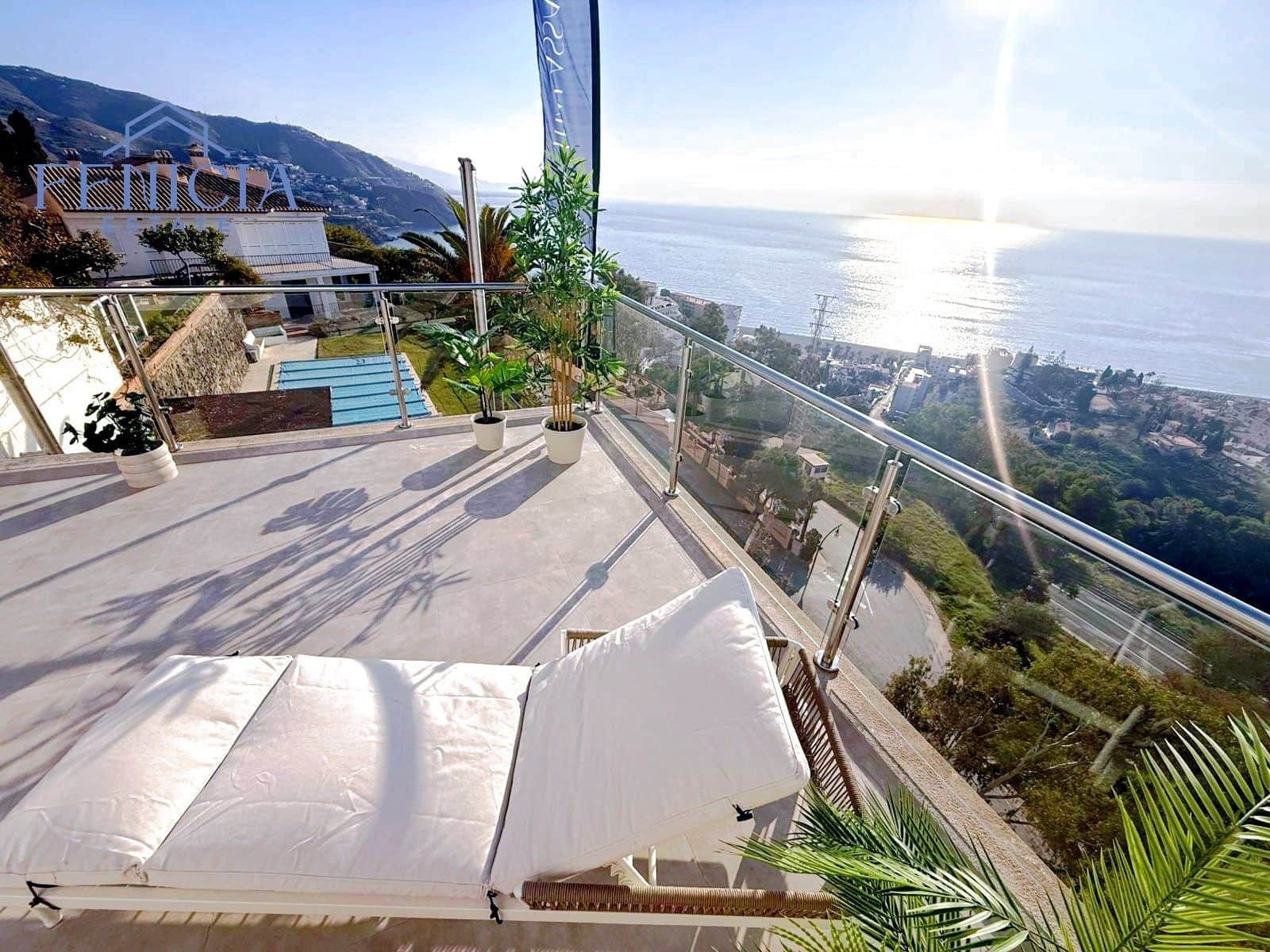 2 bedroom Townhouse for sale in Almunecar with pool garage - € 213,000 (Ref: 9439547)