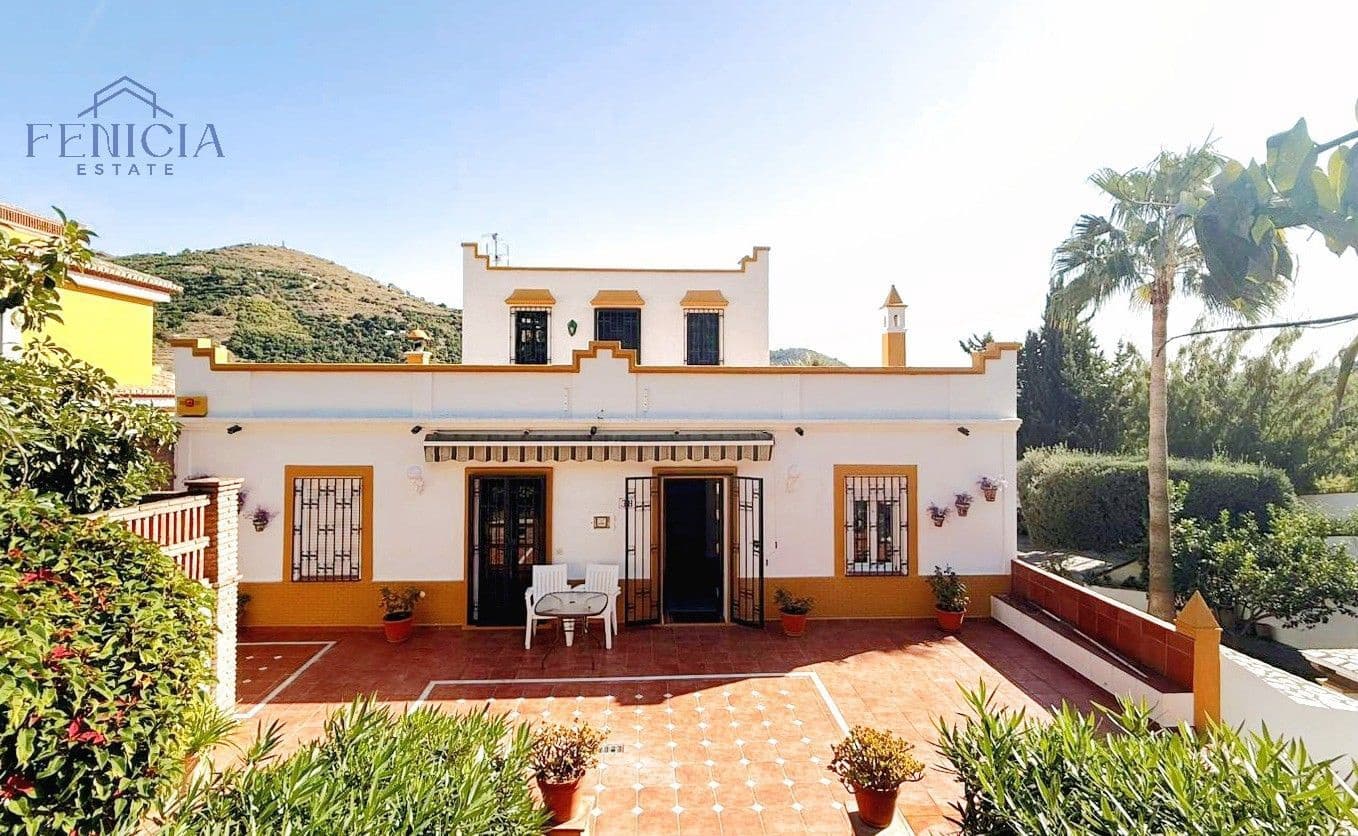 4 slaapkamer Villa te huur in Almunecar met zwembad garage - € 1.700 (Ref: 9445868)