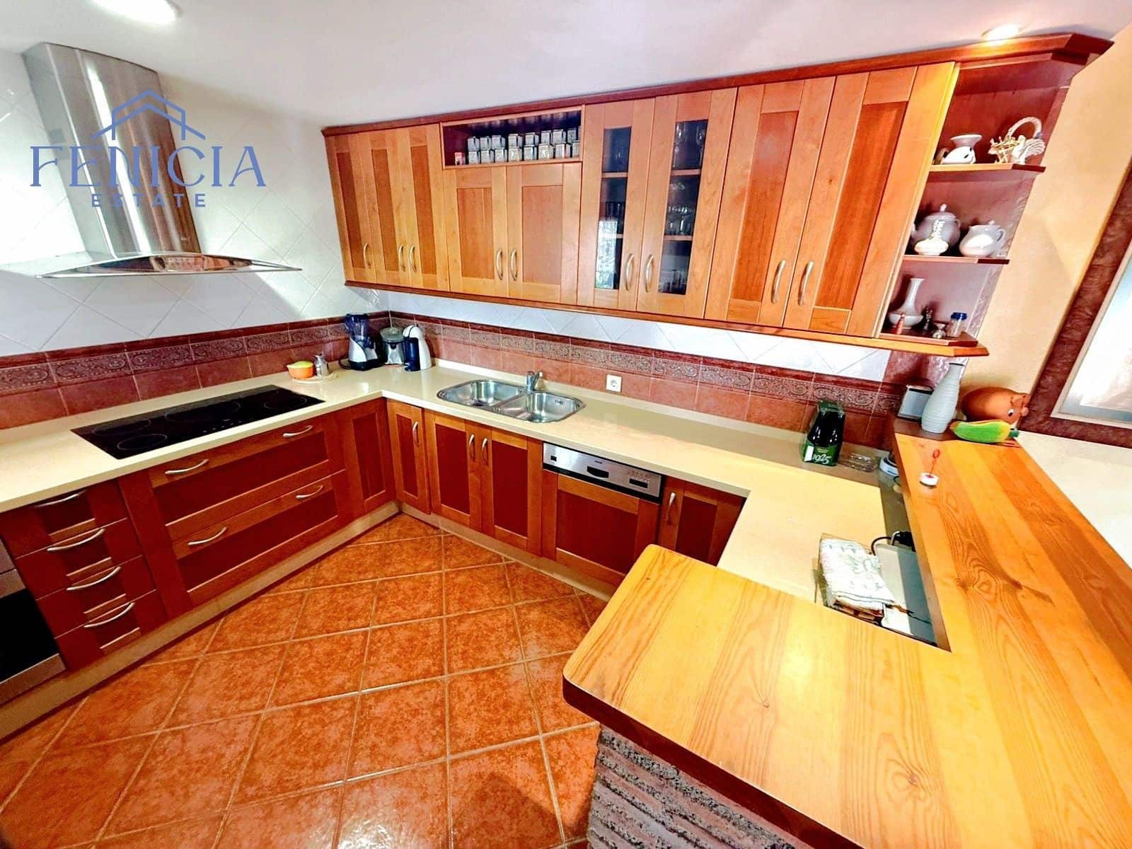 4 slaapkamer Villa te huur in Almunecar met zwembad garage - € 1.700 (Ref: 9445868)