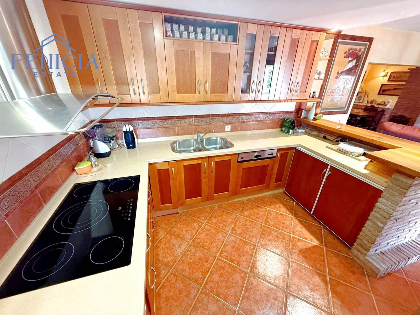 4 slaapkamer Villa te huur in Almunecar met zwembad garage - € 1.700 (Ref: 9445868)