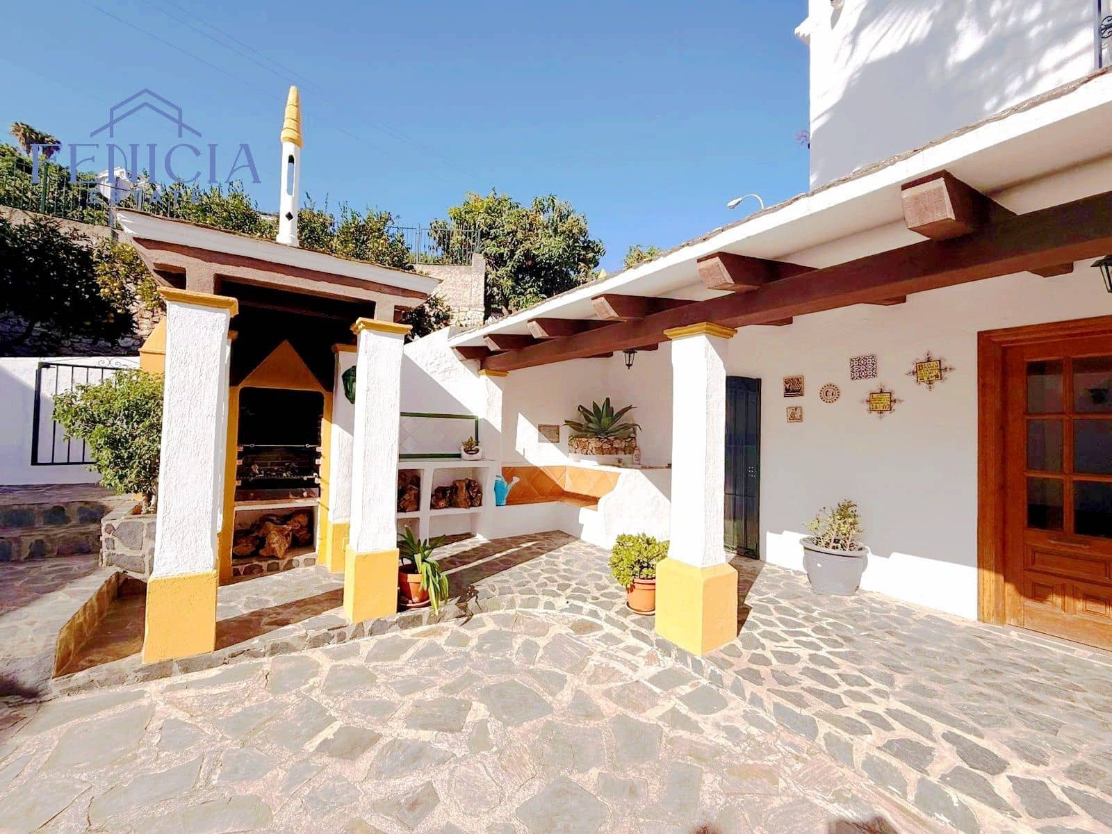 4 slaapkamer Villa te huur in Almunecar met zwembad garage - € 1.700 (Ref: 9445868)