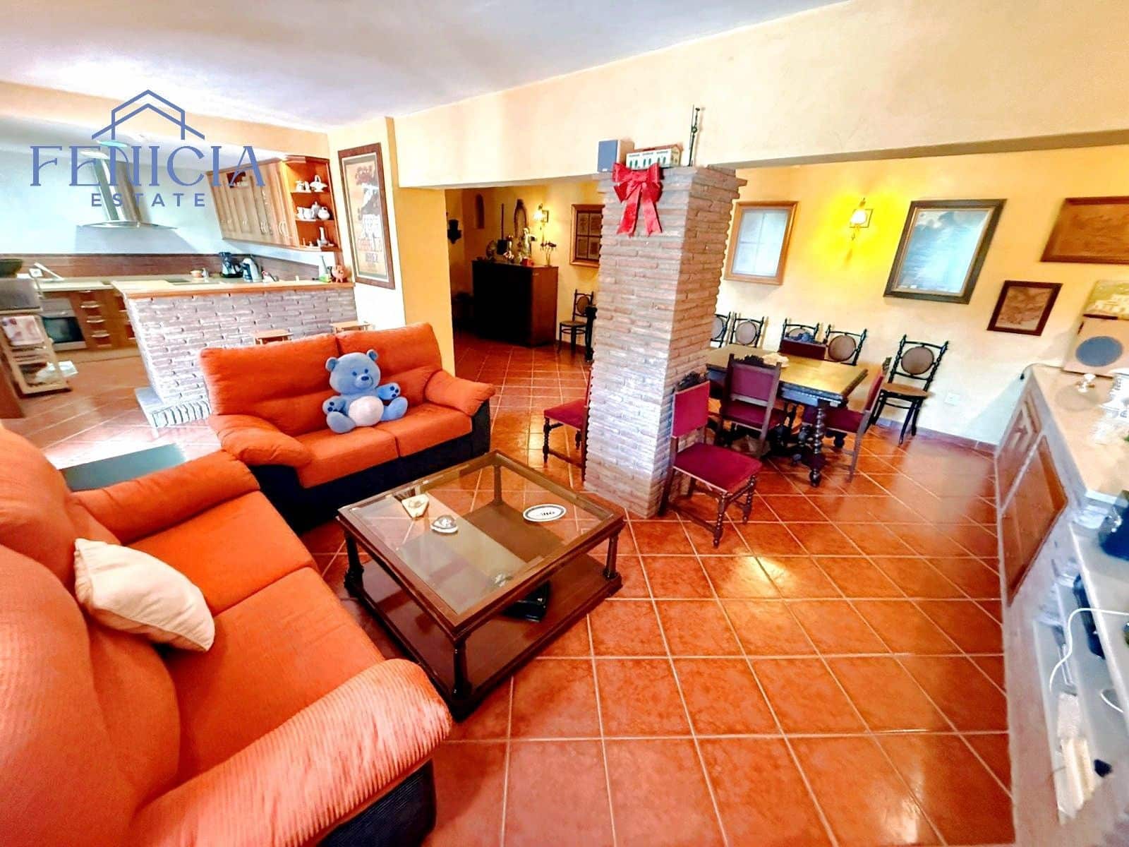 Studio for rent in Almunecar with pool garage - € 800 (Ref: 9445870)