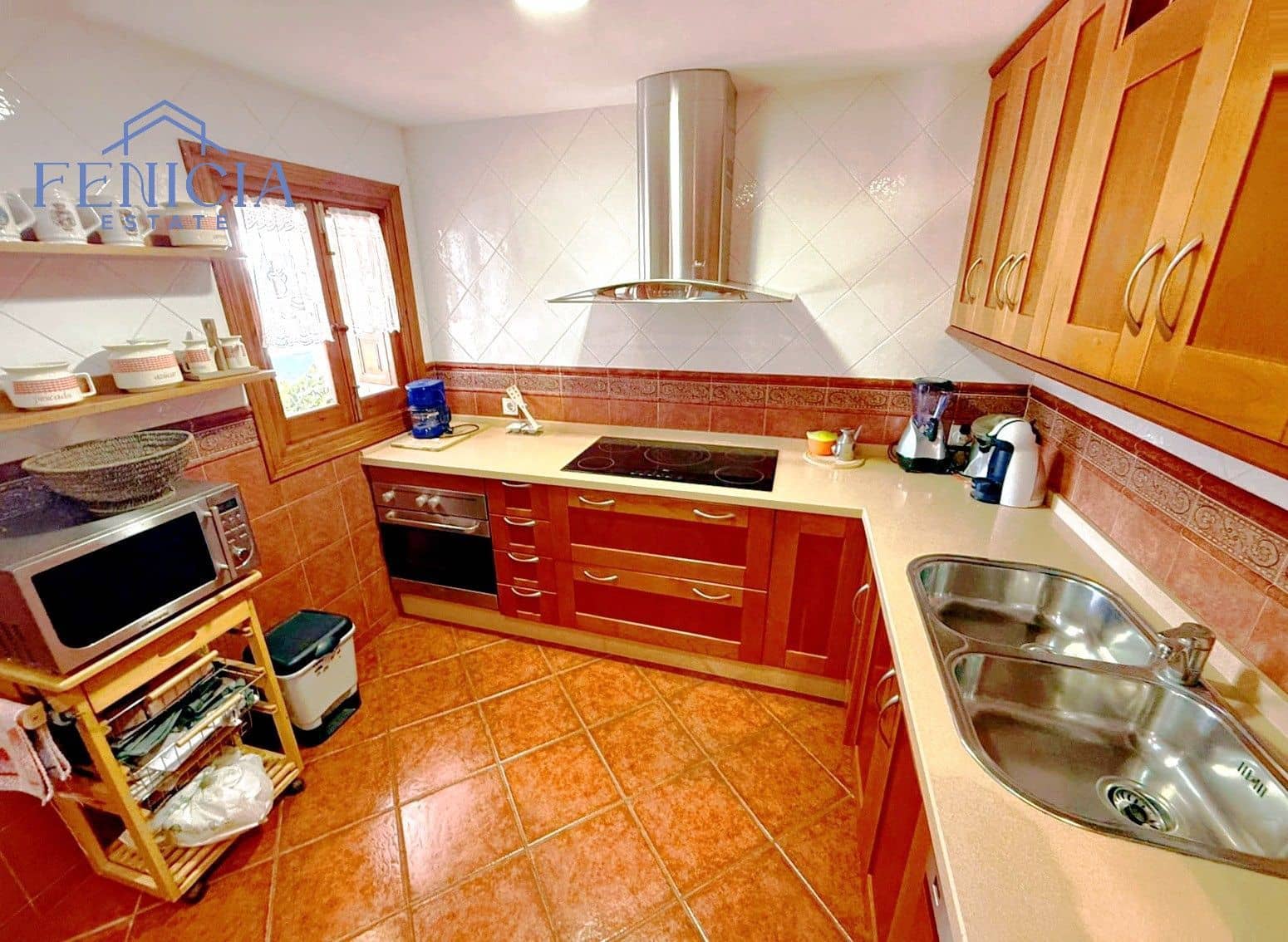 Studio for rent in Almunecar with pool garage - € 800 (Ref: 9445870)