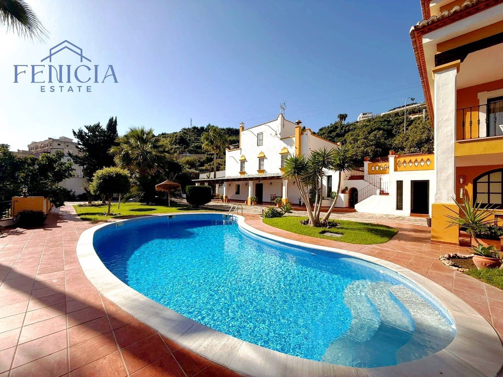 Studio for rent in Almunecar with pool garage - € 800 (Ref: 9445870)