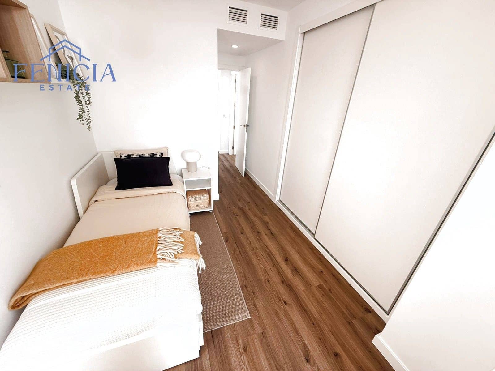 2 soverom Leilighet til salgs i Almunecar med svømmebasseng garasje - € 213 000 (Ref: 9451673)