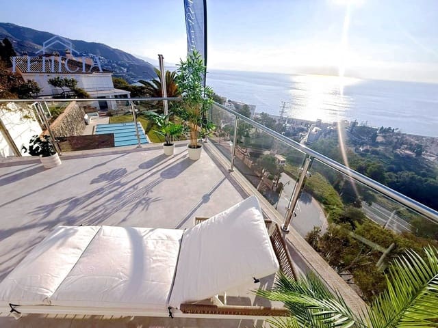 2 soverom Leilighet til salgs i Almuñécar med svømmebasseng garasje - € 213 000 (Ref: 9451673)