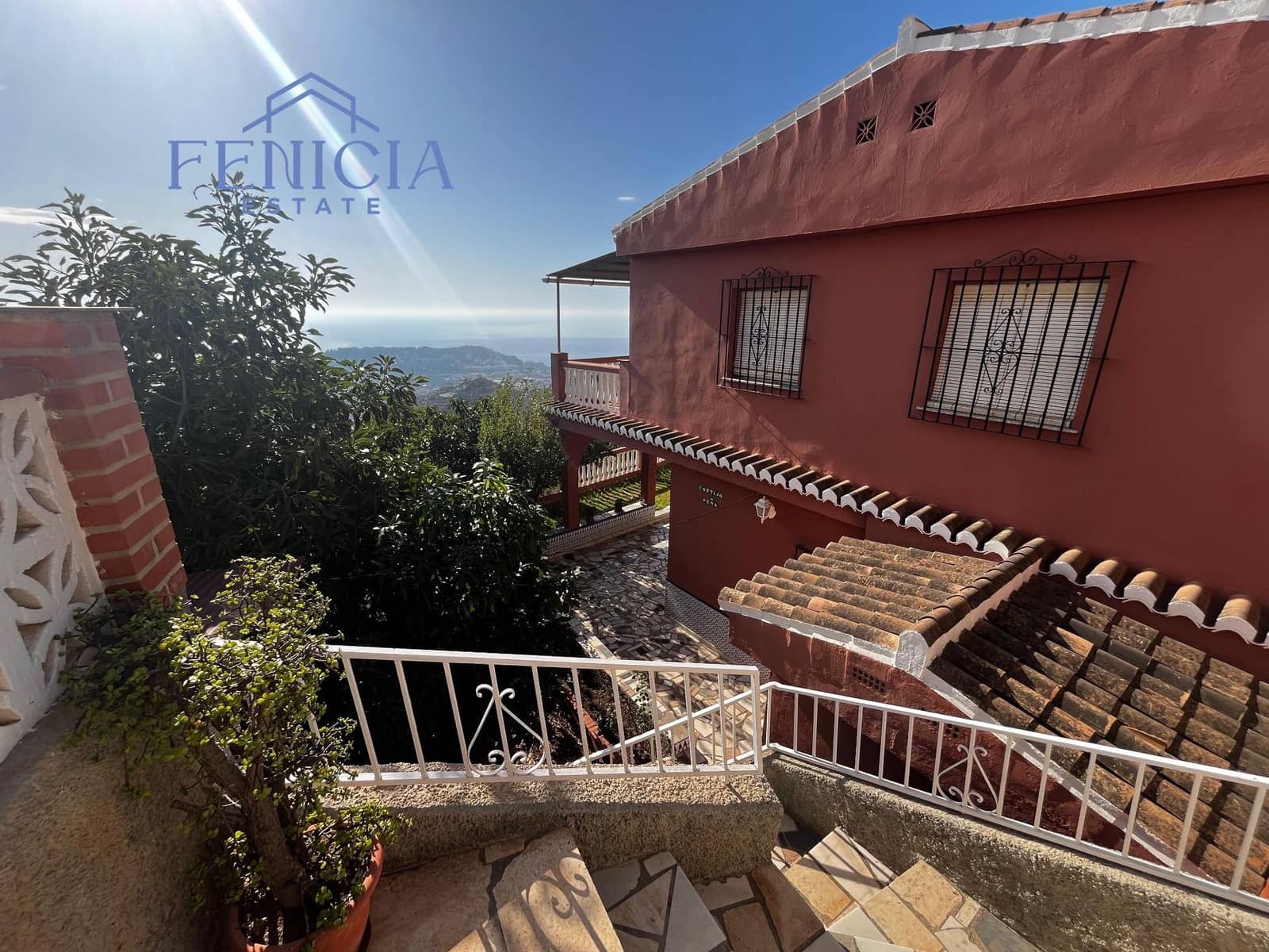 4 slaapkamer Villa te koop in Almunecar met zwembad garage - € 498.000 (Ref: 9470813)