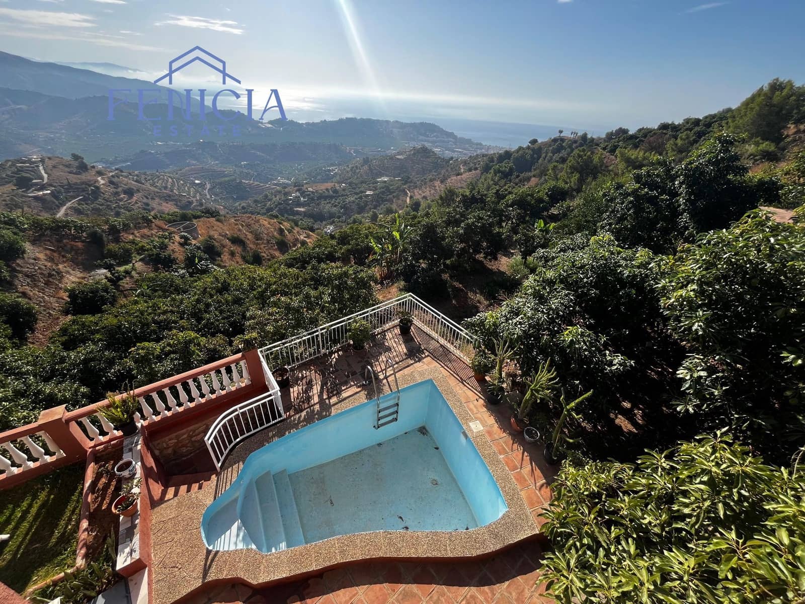 4 slaapkamer Villa te koop in Almunecar met zwembad garage - € 498.000 (Ref: 9470813)