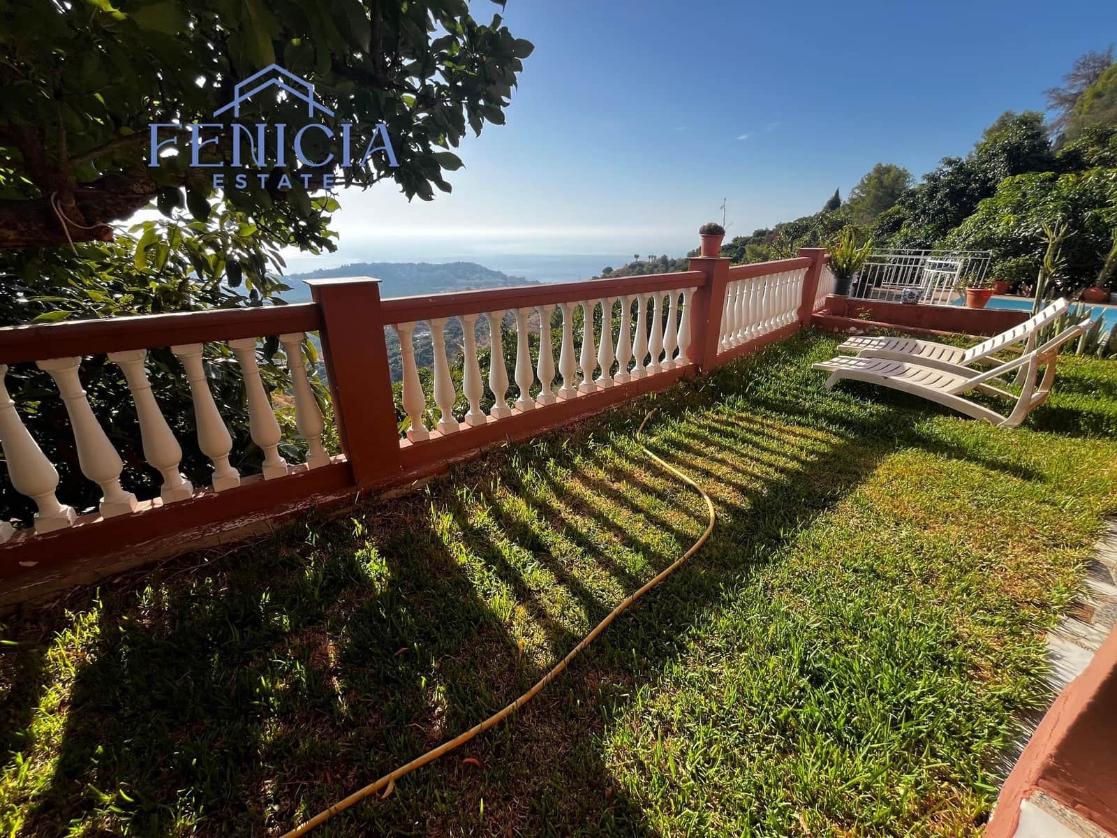 4 slaapkamer Villa te koop in Almunecar met zwembad garage - € 498.000 (Ref: 9470813)