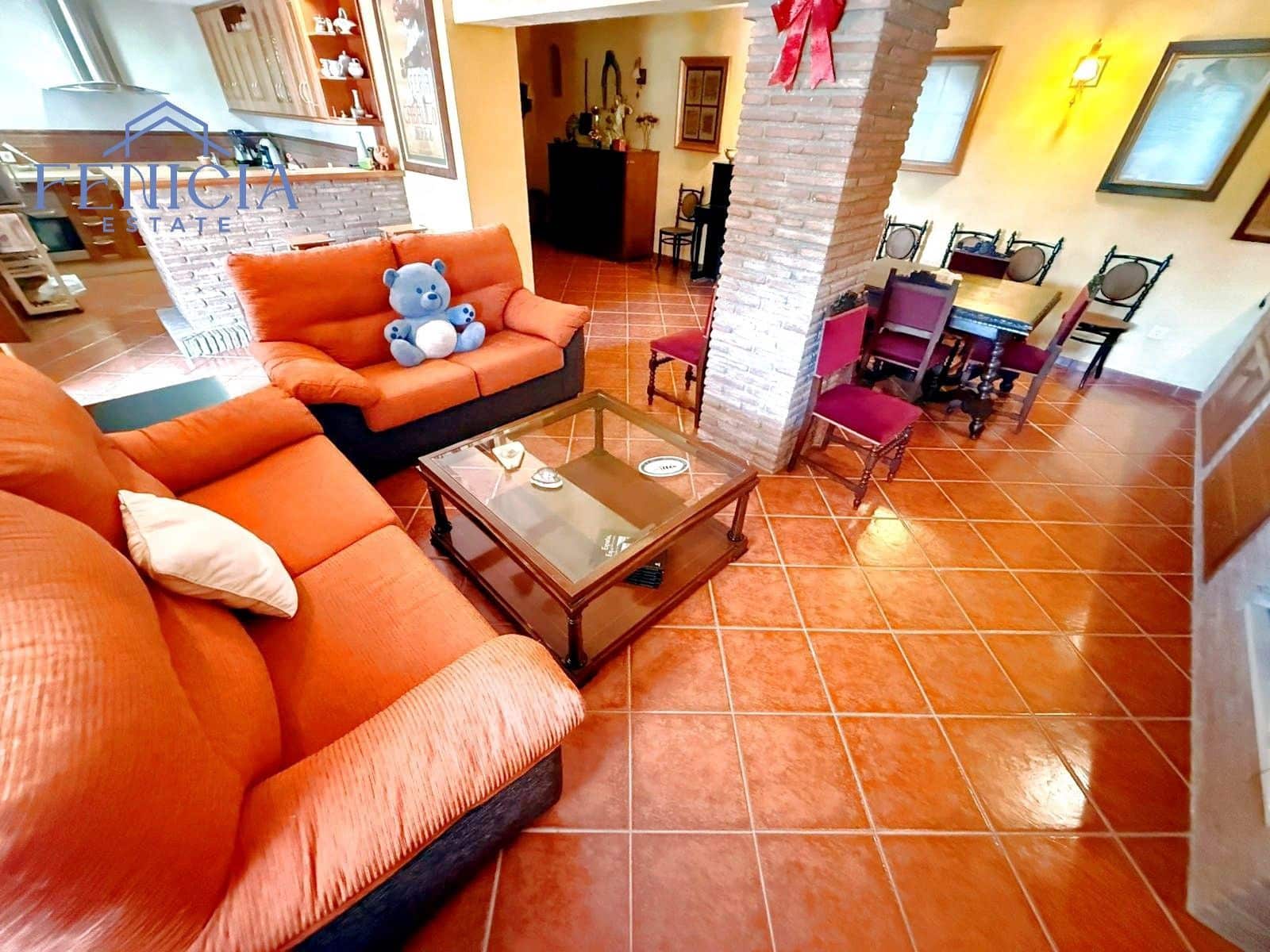 4 bedroom Villa for rent in Almunecar with pool garage - € 1,650 (Ref: 9526187)