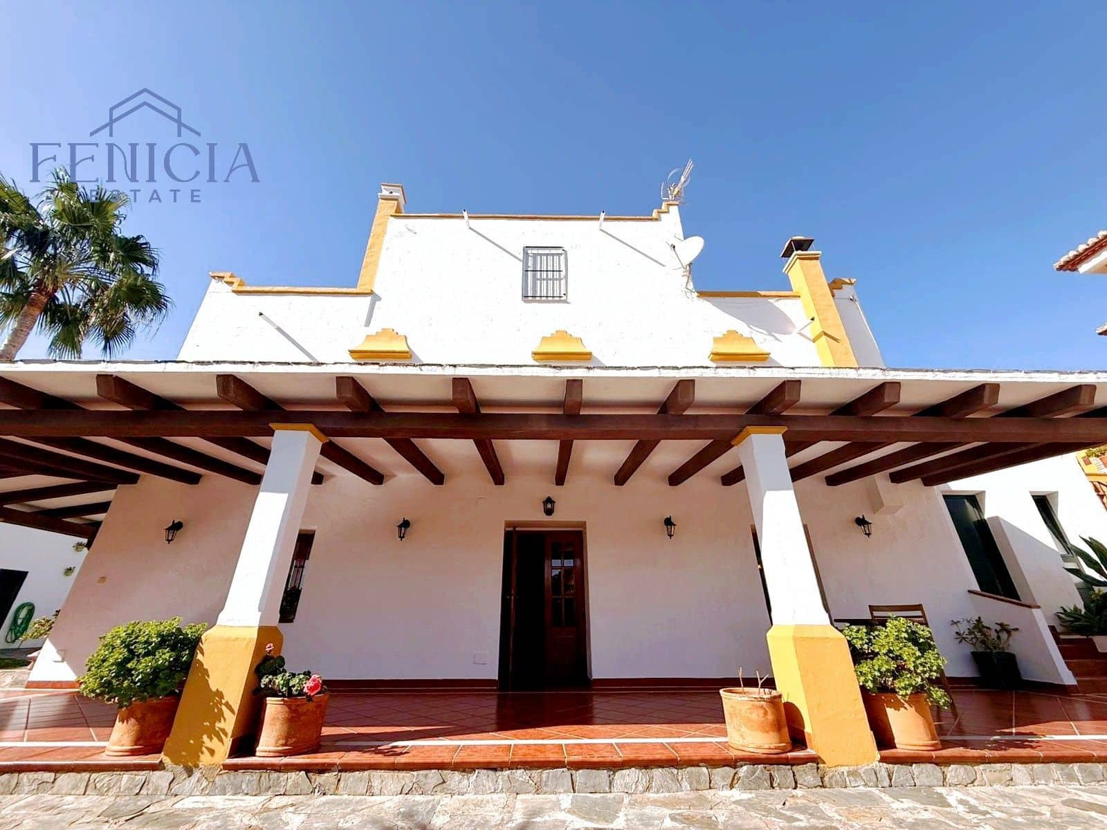 4 bedroom Villa for rent in Almunecar with pool garage - € 1,650 (Ref: 9526187)