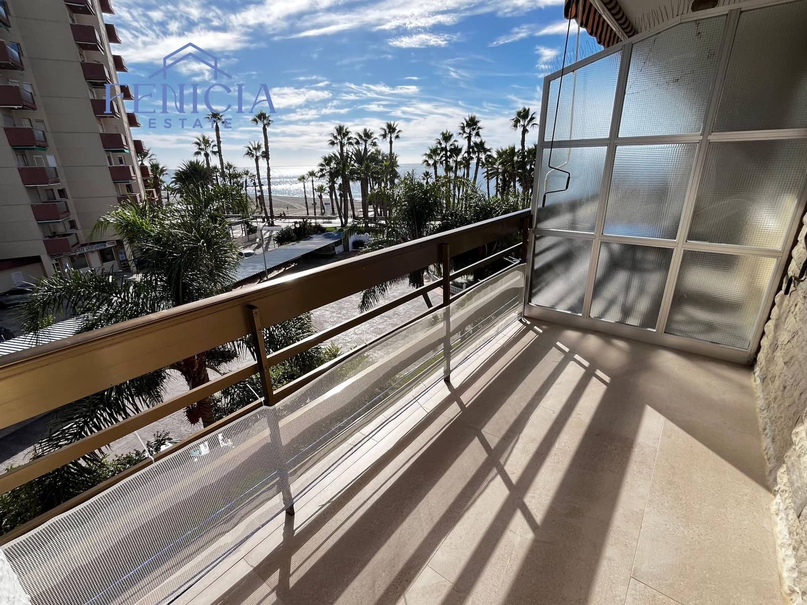 Piso de 2 habitaciones en Almuñécar en venta con garaje - 395.000 € (Ref: 9533263)