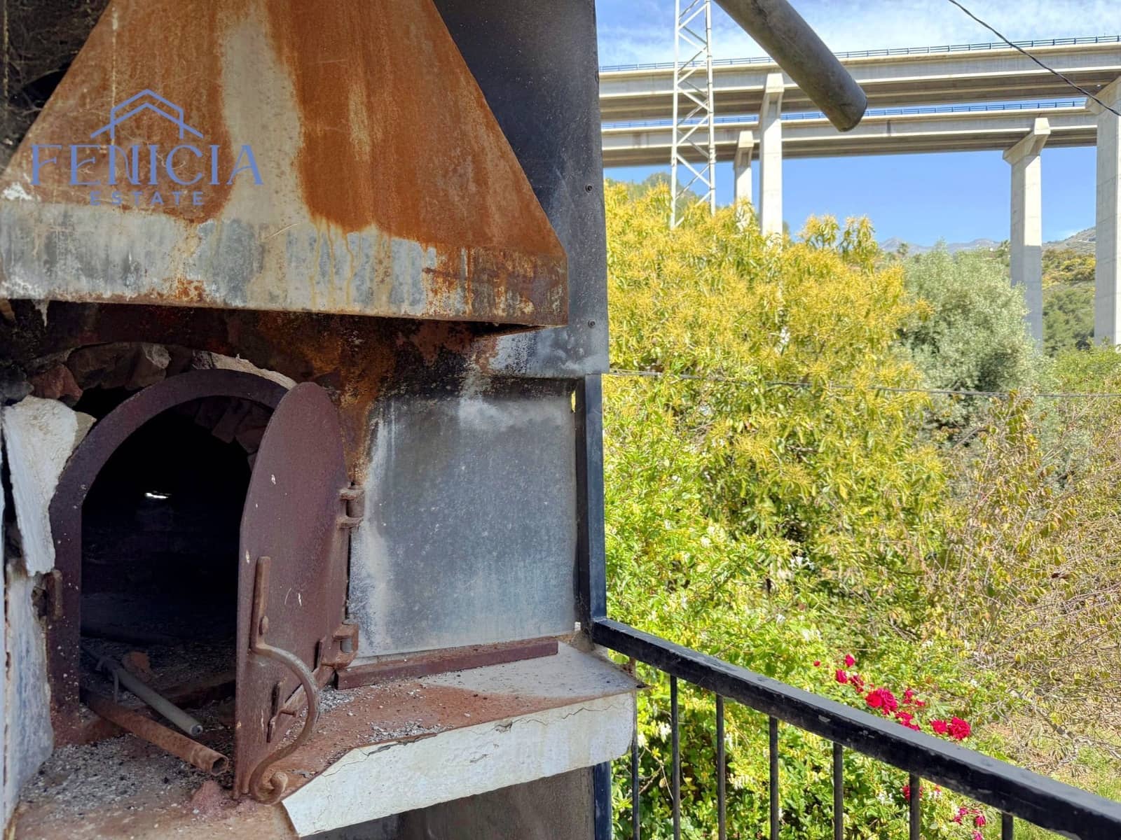 6 soverom Finca/Herregård til salgs i La Herradura med garasje - € 750 000 (Ref: 9564393)