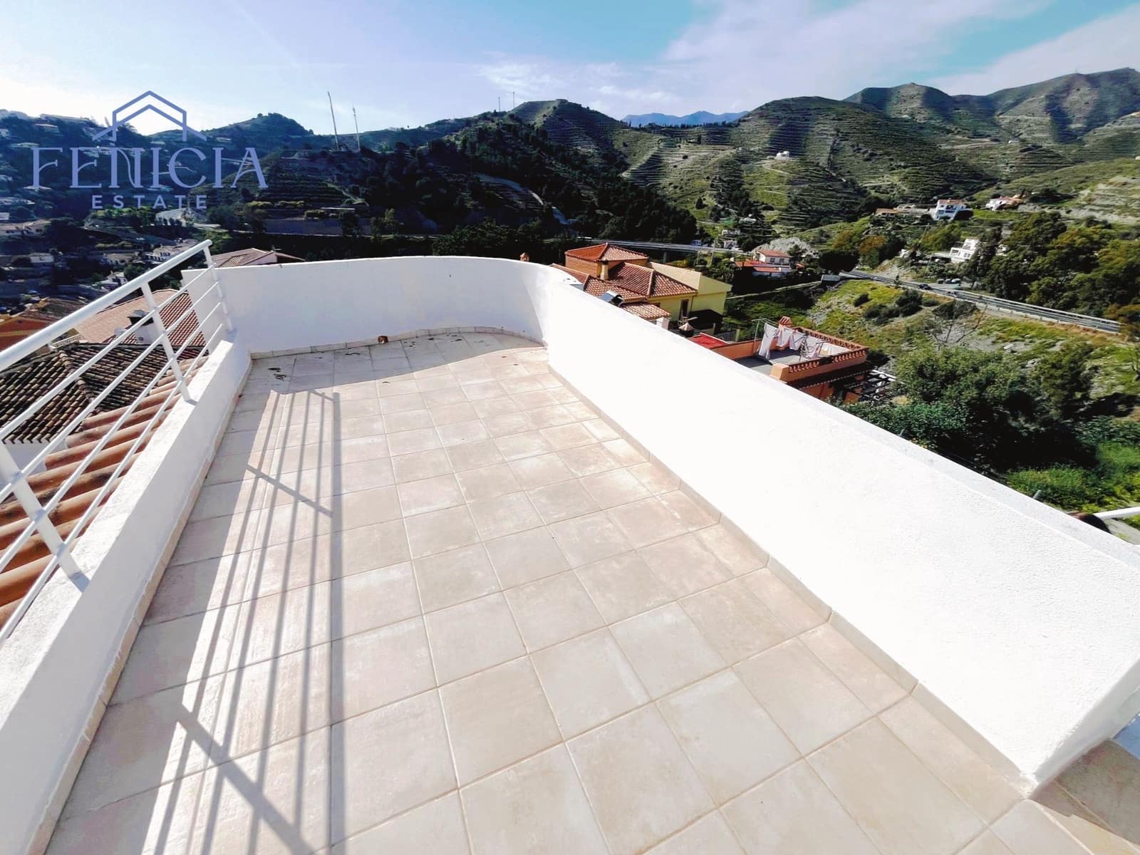 2 Zimmer Villa zu verkaufen in Almunecar mit Garage - 250.000 € (Ref: 9564395)