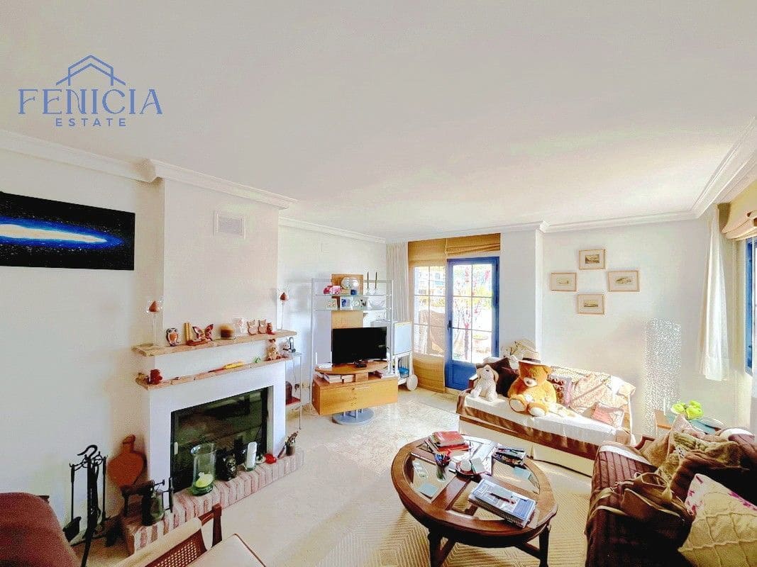 Ático de 4 habitaciones en Almuñécar en venta con piscina garaje - 455.000 € (Ref: 9614772)