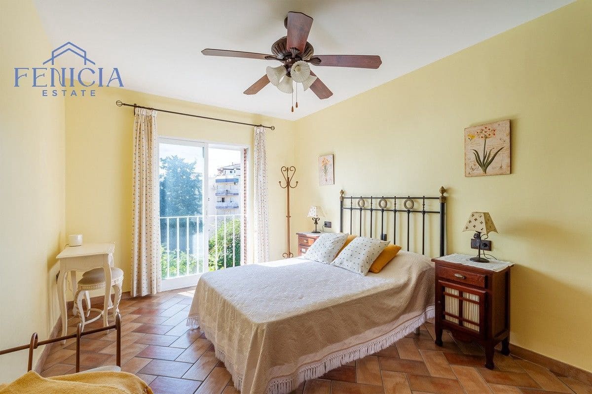 5 makuuhuone Huvila myytävänä paikassa Almunecar mukana 
autotalli - 950 000 € (Ref: 9655705)