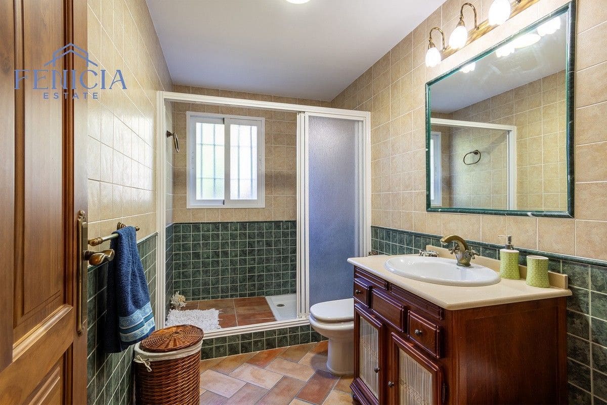 5 makuuhuone Huvila myytävänä paikassa Almunecar mukana 
autotalli - 950 000 € (Ref: 9655705)