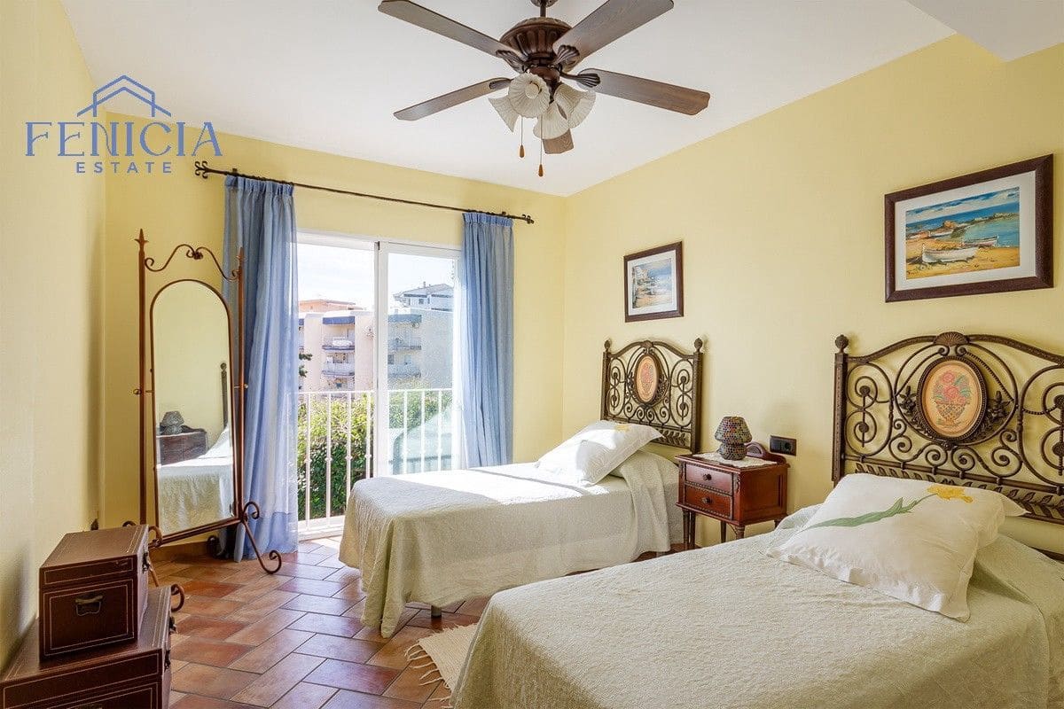 5 makuuhuone Huvila myytävänä paikassa Almunecar mukana 
autotalli - 950 000 € (Ref: 9655705)