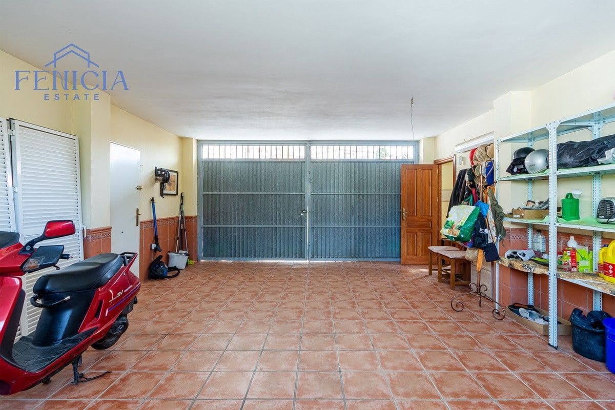 5 makuuhuone Huvila myytävänä paikassa Almunecar mukana 
autotalli - 950 000 € (Ref: 9655705)