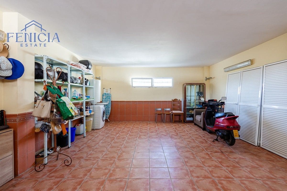 5 makuuhuone Huvila myytävänä paikassa Almunecar mukana 
autotalli - 950 000 € (Ref: 9655705)