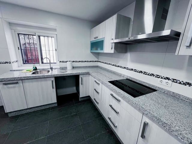 3 bedroom Townhouse for sale in Salobreña - € 140,000 (Ref: 9694756)