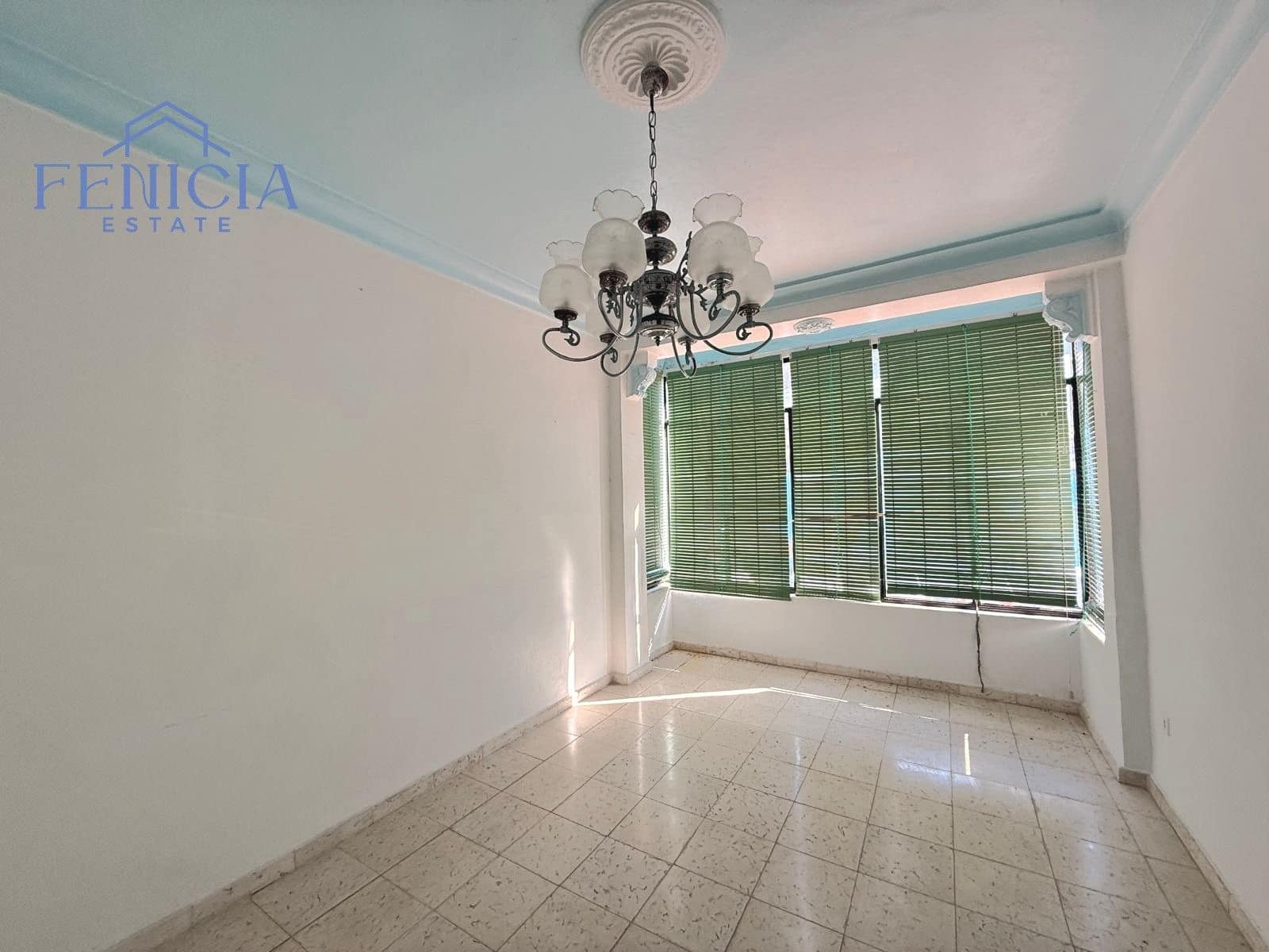 5 bedroom Townhouse for sale in Otivar - € 165,000 (Ref: 9700478)